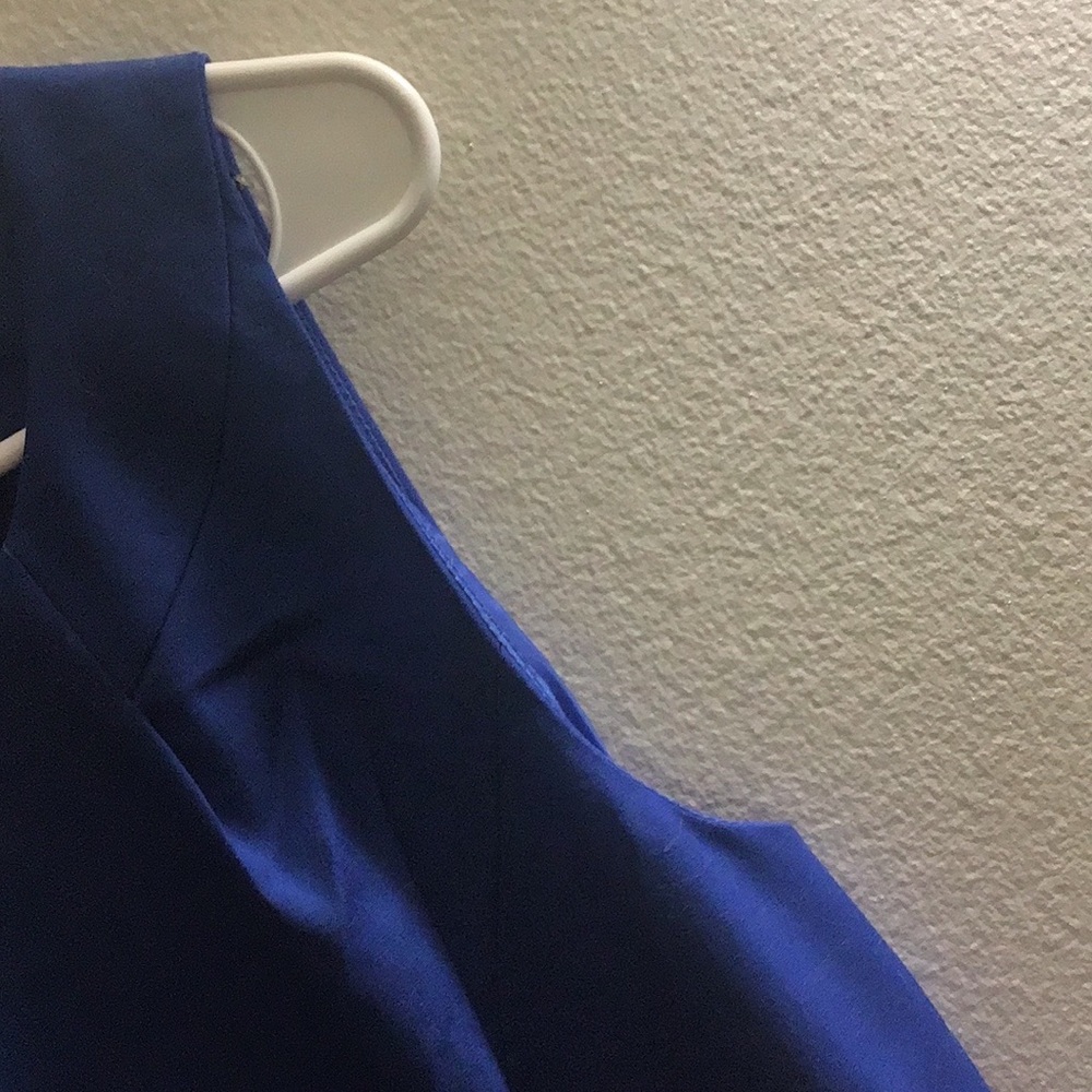 Dress - Picture 3 of 6
